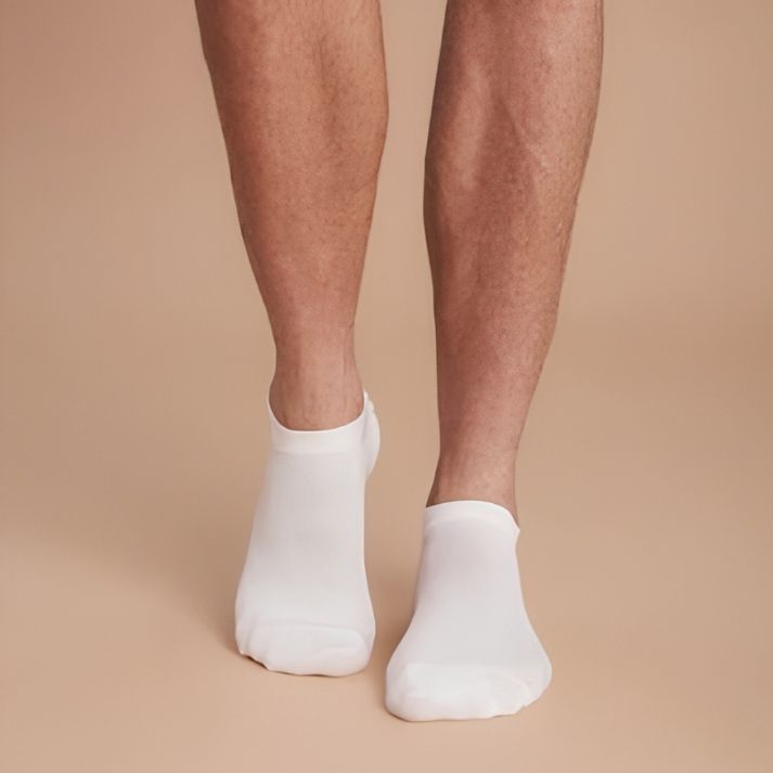 Everyday White Ankle Socks – 6 Pairs –