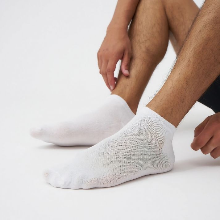 Everyday White Ankle Socks – 6 Pairs –