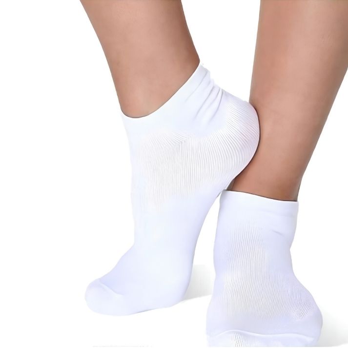 Everyday White Ankle Socks – 6 Pairs –