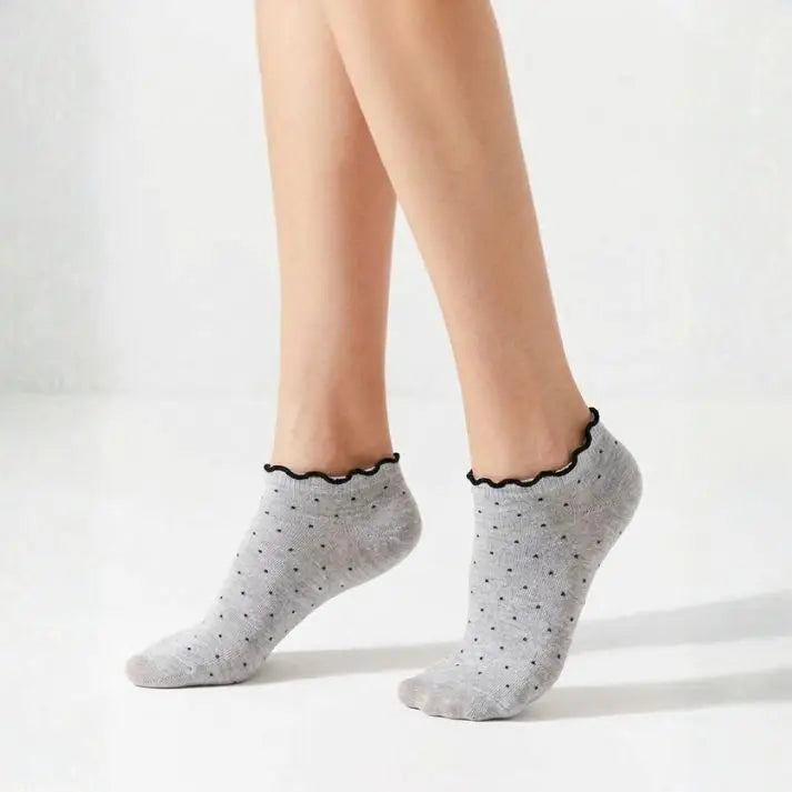 Women’s Cotton Ankle Socks with Frilled Lace Trim – 5Pairs – Chic Dotted Pattern (Black & Grey)
