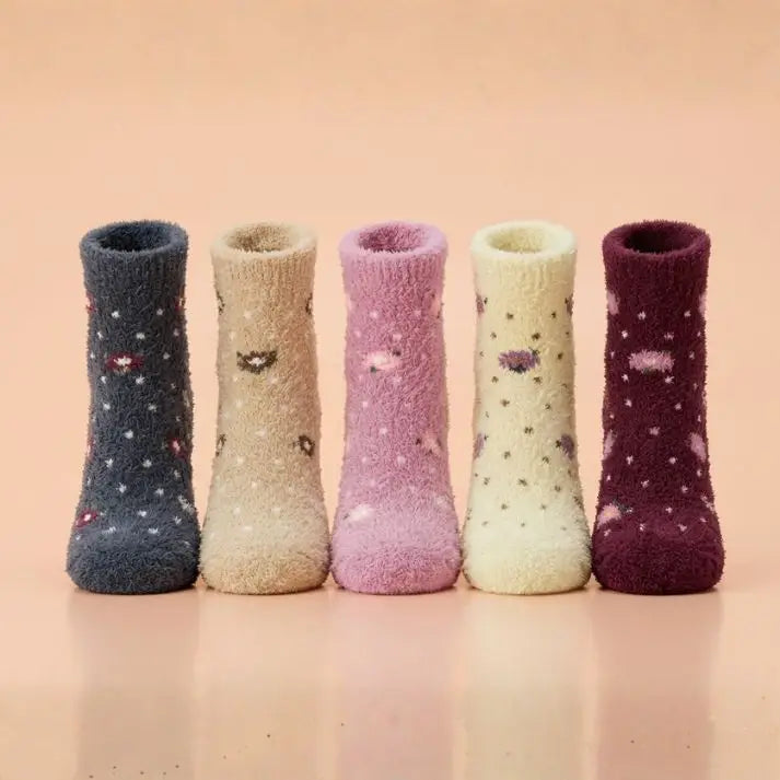 Super Soft Rabbit Wool Style Tiny Flower Pattern Winter Ankle Socks (5Pairs)